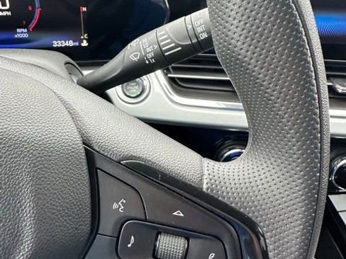 Used 2025 Chevrolet Trax LT FWD image 26