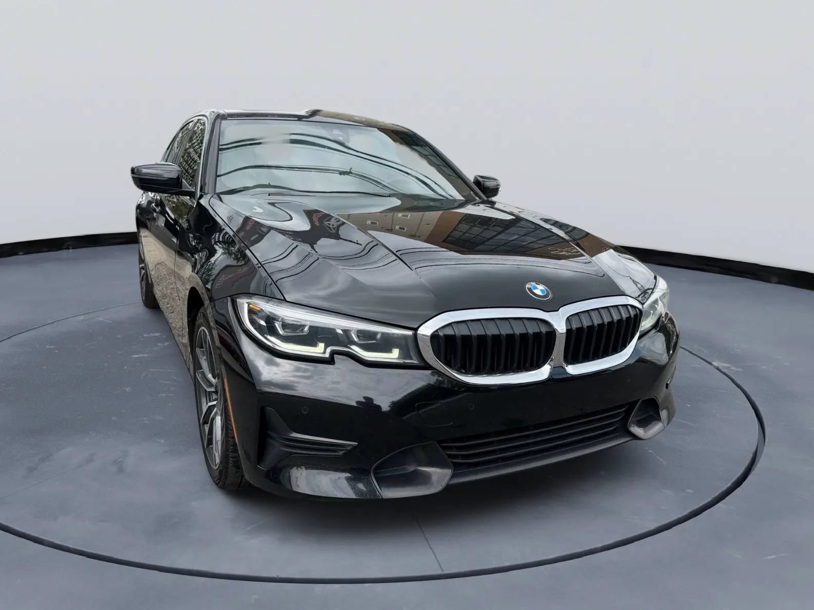 Used 2020 BMW 330i Sedan w/ Convenience Package RWD image 10