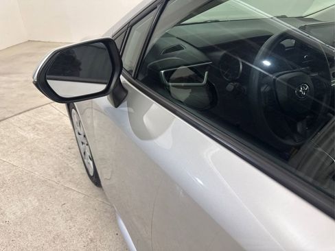 Used 2022 Toyota Corolla LE FWD image 19
