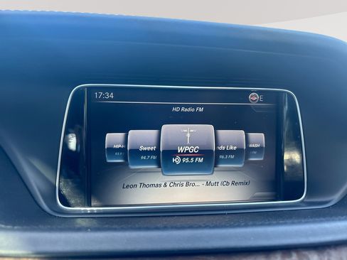 Used 2016 Mercedes-Benz E 400 Sedan image 12