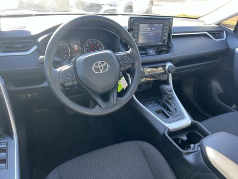 Used 2021 Toyota RAV4 LE image 22