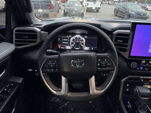 Used 2025 Toyota Tundra Limited AWD/4WD image 20