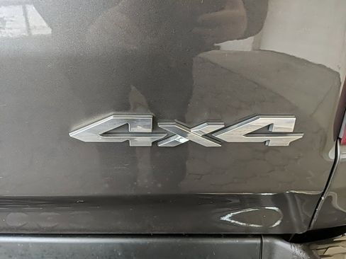 Used 2019 RAM 1500 Laramie image 4