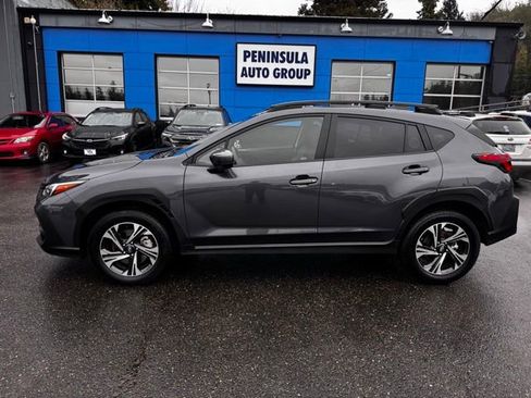 Used 2025 Subaru Crosstrek 2.0i Premium image 5