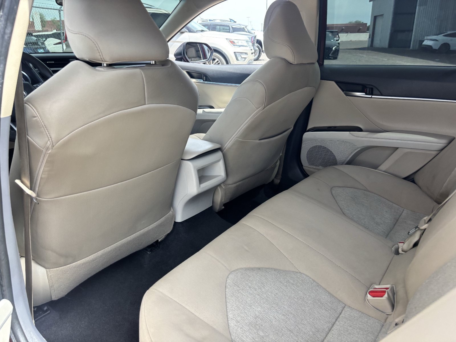 Used 2019 Toyota Camry LE w/ Carpet Mat Package FWD image 17