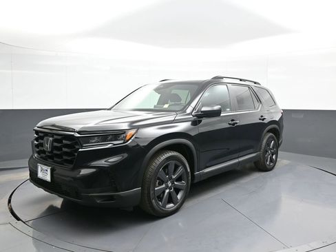 Used 2023 Honda Pilot Sport image 10