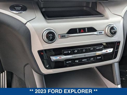 Certified 2023 Ford Explorer XLT w/ Equipment Group 202A image 17