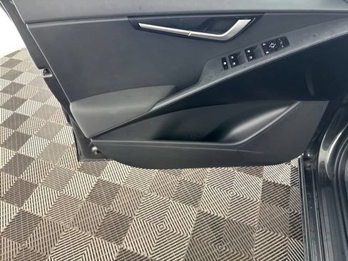 Certified 2025 Kia Niro LX FWD image 20