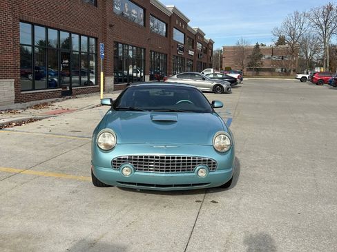 Used 2002 Ford Thunderbird image 3