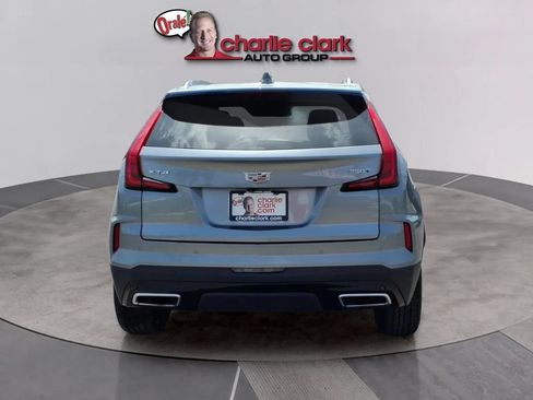 Used 2025 Cadillac XT4 Premium Luxury FWD image 4