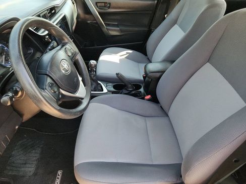 Used 2018 Toyota Corolla SE FWD image 13