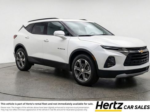 Used 2025 Chevrolet Blazer LT image 1