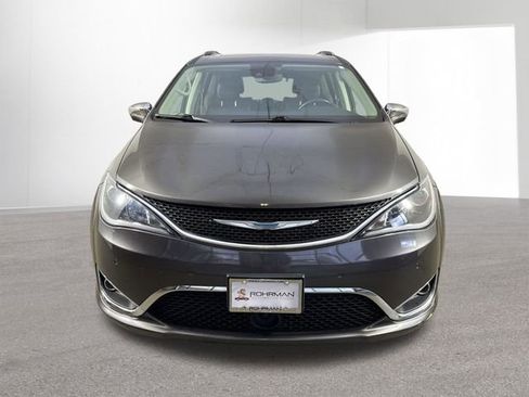 Used 2020 Chrysler Pacifica Limited w/ Advanced Safetytec Group FWD image 26
