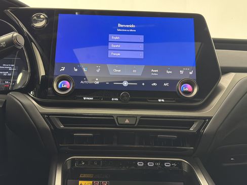 Used 2026 Lexus TX 500h AWD w/ Technology Package image 18