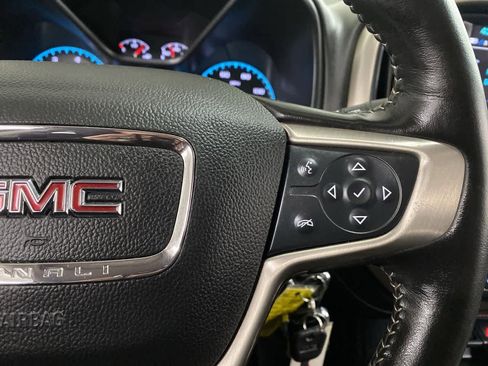 Used 2018 GMC Canyon Denali image 21