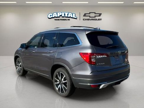 Used 2020 Honda Pilot Touring image 3