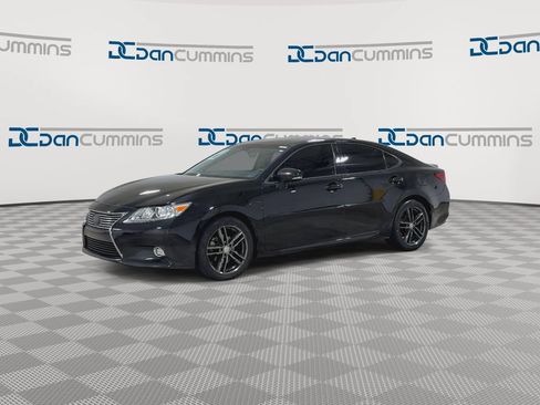 Used 2015 Lexus ES 350 w/ Luxury Package FWD image 4