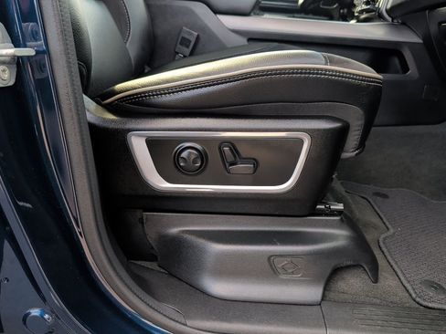 Used 2023 RAM 1500 Laramie AWD/4WD image 42