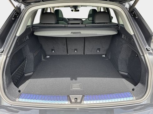 Certified 2025 Audi Q5 2.0T Premium Plus w/ Premium Plus image 7