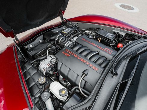 Used 2007 Chevrolet Corvette Coupe w/ Preferred Equipment Group RWD image 15