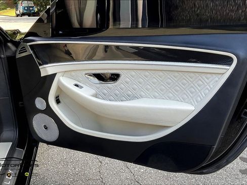 Used 2021 Bentley Continental GT image 22