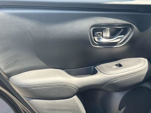 Certified 2023 Honda HR-V LX image 12