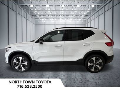 Used 2025 Volvo XC40 B5 Plus w/ Climate Package