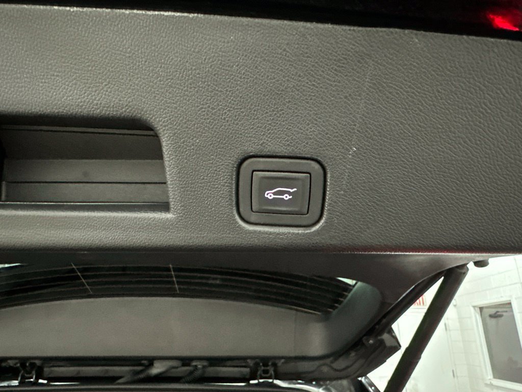 Used 2025 GMC Acadia Elevation AWD/4WD image 35