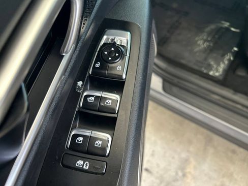 Used 2025 Kia Telluride S AWD/4WD image 39