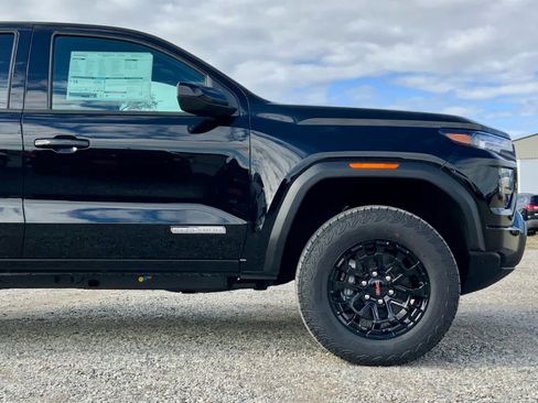 New 2026 GMC Canyon Elevation image 11