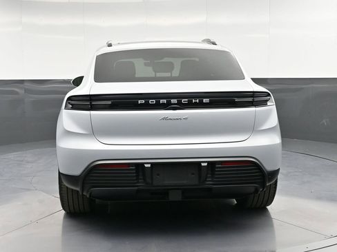 New 2026 Porsche Macan 4 Electric image 7