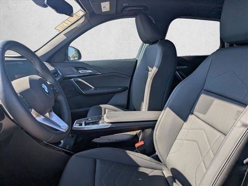 Used 2026 BMW X1 xDrive28i w/ Technology Package image 4