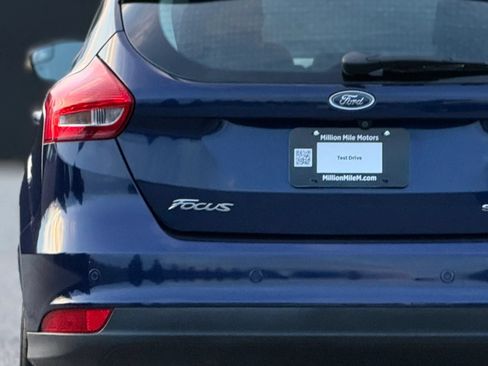 Used 2017 Ford Focus SEL w/ Cold Weather Package FWD image 13