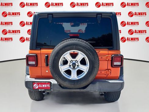 Used 2018 Jeep Wrangler Unlimited Sport S AWD/4WD image 7