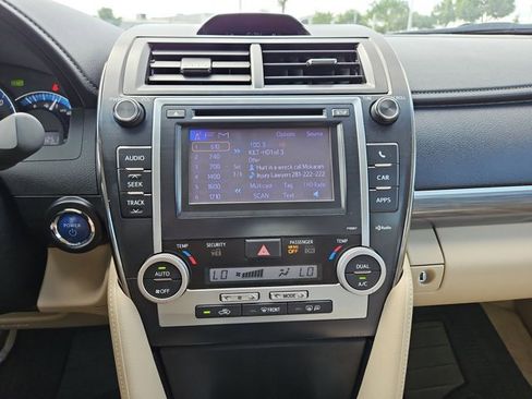 Used 2012 Toyota Camry XLE w/ Convenience Pkg FWD image 14