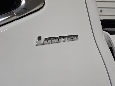 Used 2024 Toyota Tundra Limited image 20