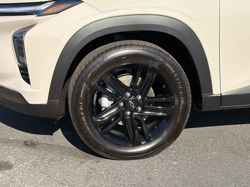New 2026 Chevrolet Trax ACTIV w/ Sunroof Package FWD image 9