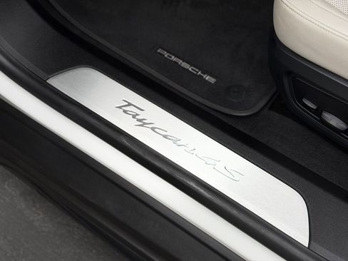 Used 2022 Porsche Taycan 4S AWD/4WD image 22