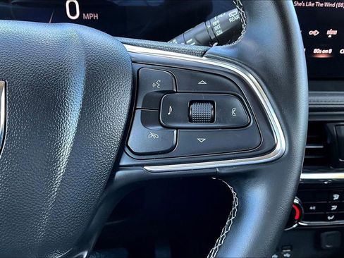 Used 2025 Buick Encore GX Preferred image 11