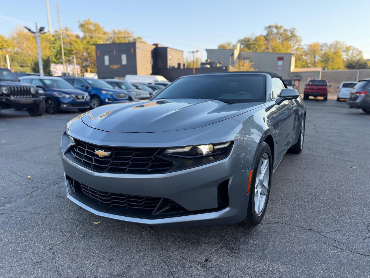 Used 2020 Chevrolet Camaro LT RWD image 4