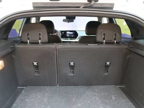 Used 2025 Chevrolet Trax RS w/ Driver Confidence Package FWD image 14