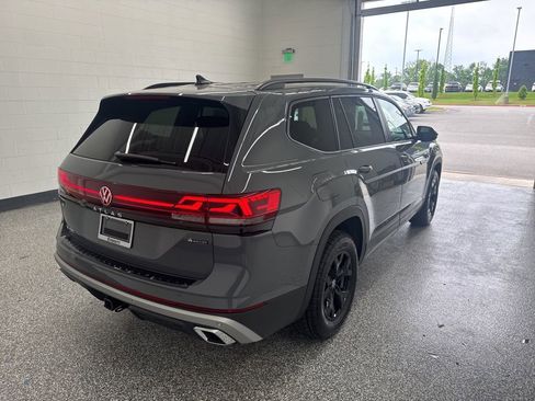 New 2026 Volkswagen Atlas Peak Edition AWD/4WD image 5