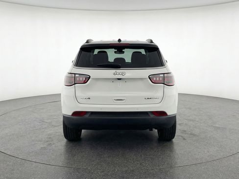 Used 2025 Jeep Compass Limited image 7