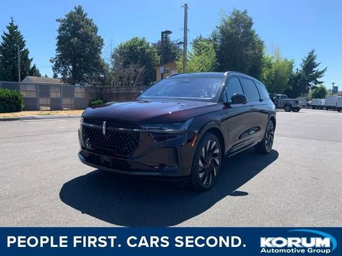 New 2025 Lincoln Nautilus Reserve image 1