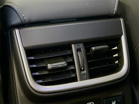 Used 2025 Subaru Outback Touring XT image 31