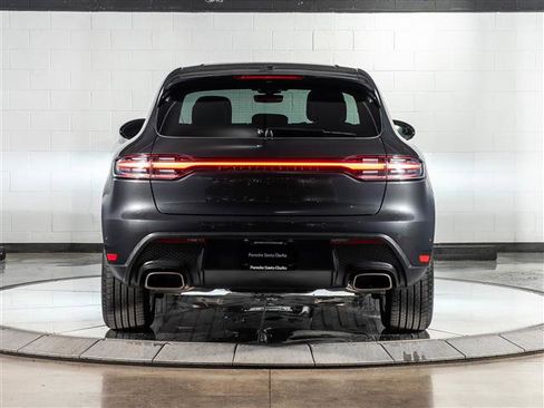 Used 2025 Porsche Macan image 10