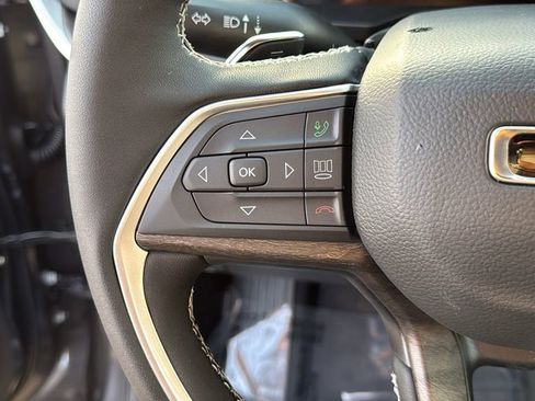 New 2025 Jeep Grand Cherokee Limited w/ Luxury Tech Group II image 25