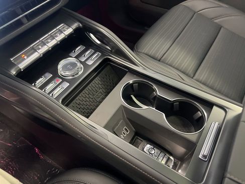New 2026 Lincoln Nautilus Reserve w/ Jet Appearance Package AWD/4WD image 13