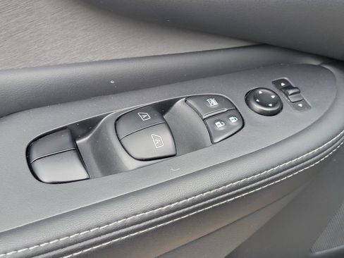 Used 2020 Nissan Murano S w/ Technology Package AWD/4WD image 10