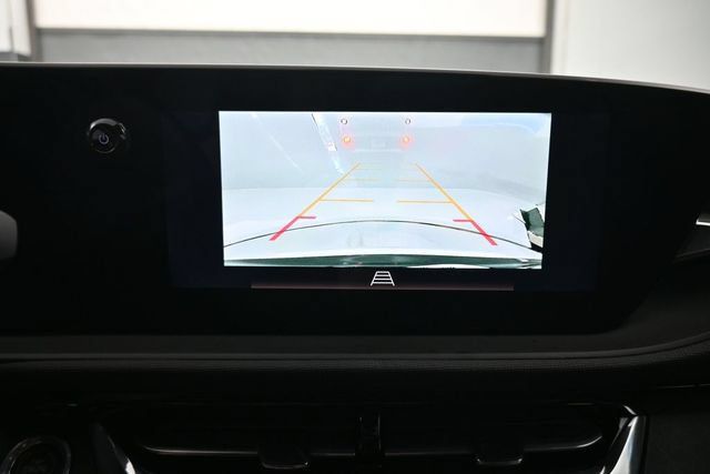 Used 2025 Buick Envista Sport Touring FWD image 18